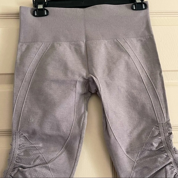 Lululemon Flow Compression Leggings Shorts Crop Rushed Stretchy In Gray Size 6 - Picture 5 of 9